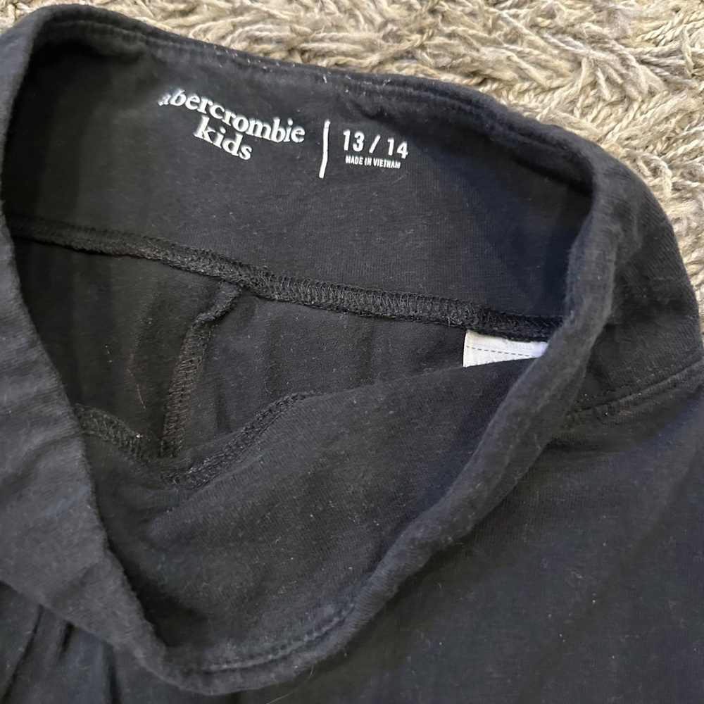 Girl’s Abercrombie bottoms. Size 13/14.